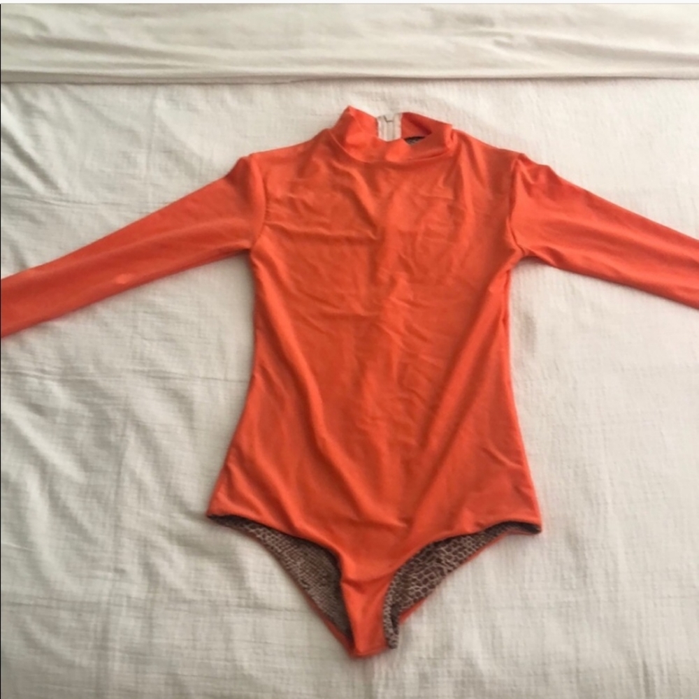 ACACIA one piece in M